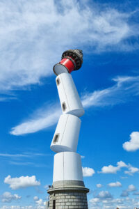 Montage photo du phare de Ouistreham décomposé en quatre morceaux