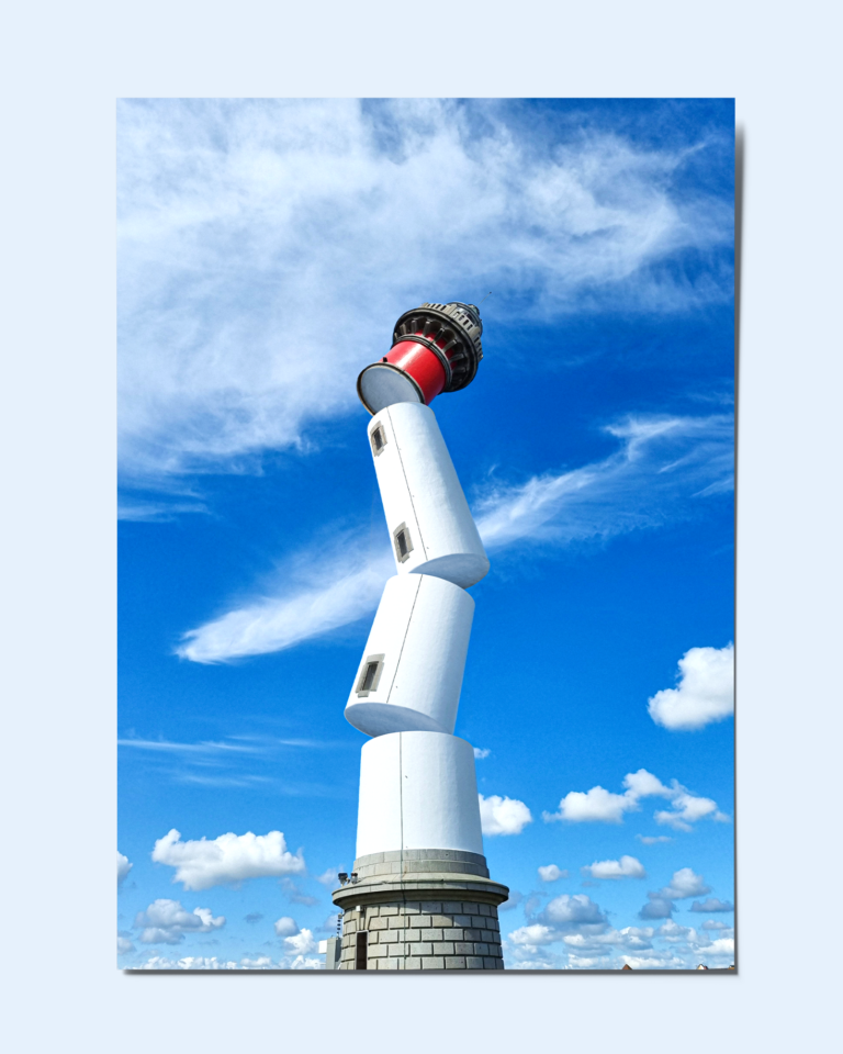 Montage photo du phare de Ouistreham décomposé en quatre morceaux